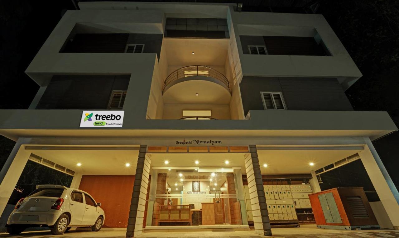 Treebo Sreepathi Nirmalyam 400 Mts From Guruvayoor Temple Hotel Guruvayur Exterior photo