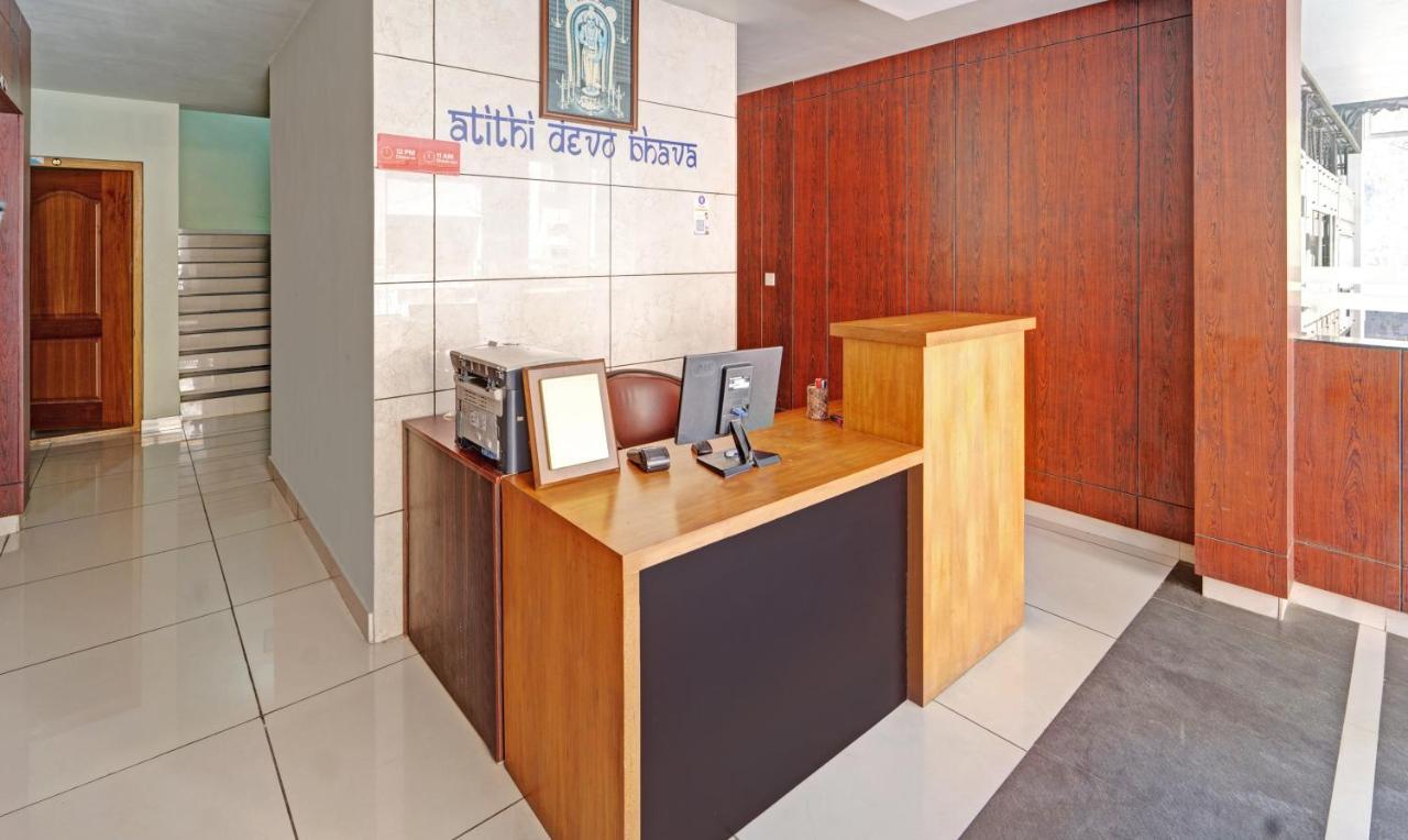 Sreepathi Nirmalyam 400 Mts From Guruvayoor Temple Hotel Guruvayur Exterior photo